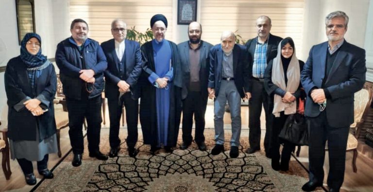 گزارش دیدار هیات رئیسه‌ی جبهه اصلاحات با خاتمی