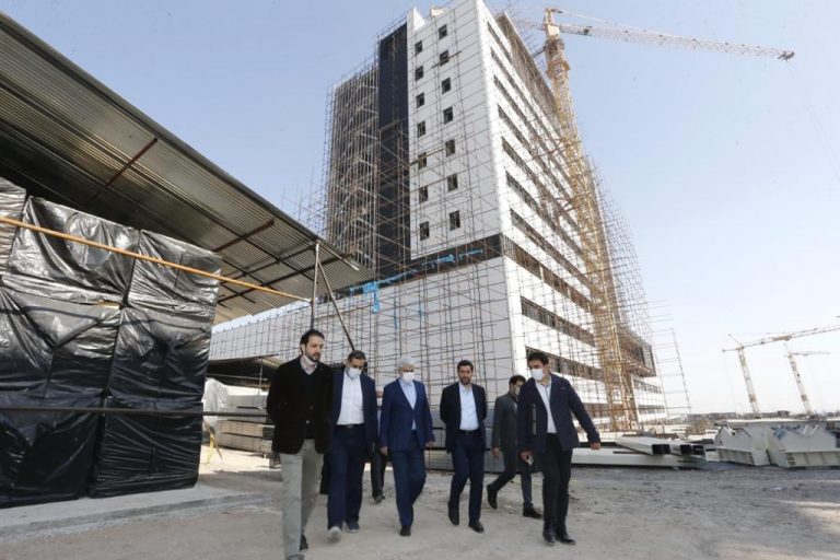 بازدید رئیس کمیسیون بهداشت از پروژه عظیم بیمارستان نور