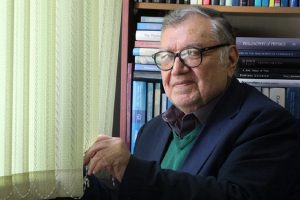 حمله‌ی سایت اصولگرا به منتقدان مهدی گلشنی در ماجرای اخراج استاد دانشگاه شریف