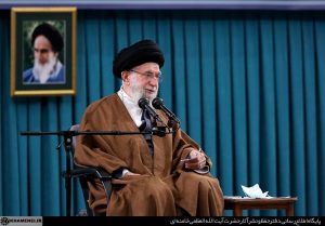 تاکید رهبری در دیدار مداحان: مداحی، موسیقیِ پاپ نیست
