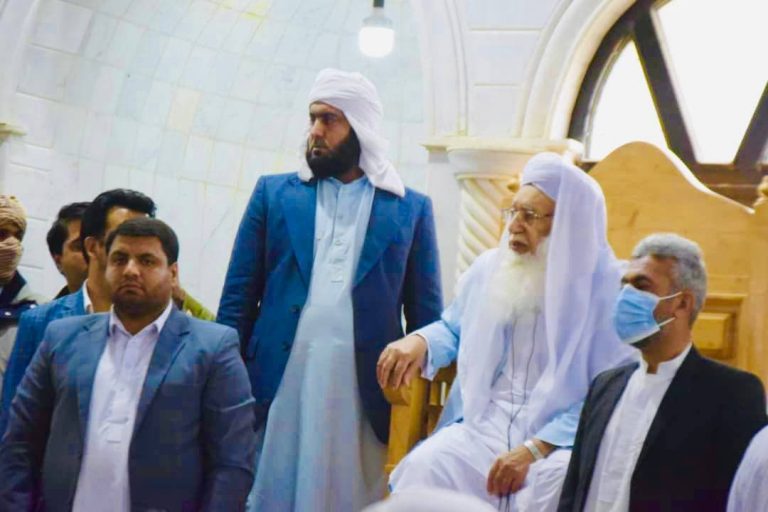 حضور گرگیج در نماز جمعهی گالیکش | عبدالحمید: تدبیر شود