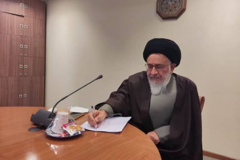 محقق داماد: برای اصلاح جامعه باید به اشتباهات اعتراف و آنها را جبران کنیم