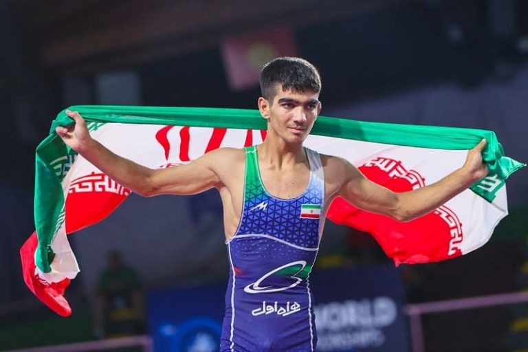 قهرمان طلایی کشتی فرنگی نوجوانان ضایعات جمع کن است!
