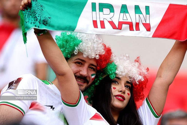 عکس‌های بی‌حجاب از حامیان تیم ملی در خبرگزاری دولت رئیسی