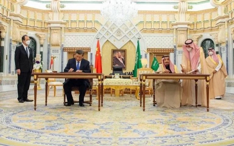 انتقاد مشاور سابق روحانی از دیپلماسی ایران: عربستان را ببینید