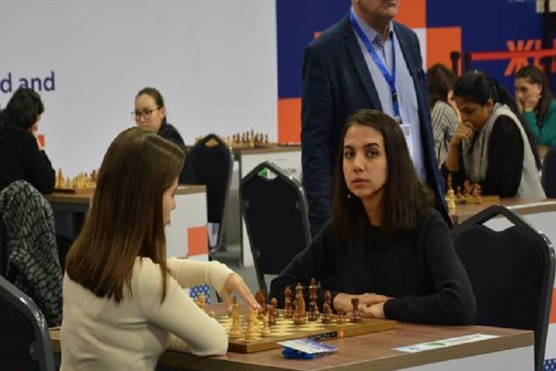 کشف حجاب سارا خادم الشریعه در مسابقات جهانی شطرنج قزاقستان