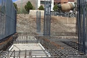 «انتقاد دنانشین‌‌ ها از توقف بیمارستان سی سخت»