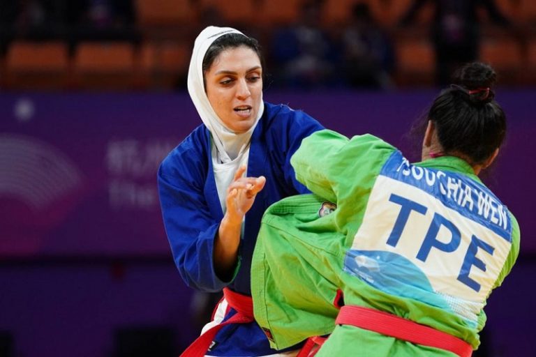 دنیا آقایی از سمنان نایب قهرمان جهان شد