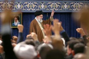 دستور مهم رهبری درباره‌ی انتخابات: باید میدان برای حضور جناح‌ها و گرایش‌های گوناگون باز باشد