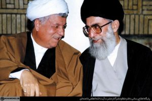 خاطرات هاشمی ۵ دی سال ۷۹ | عدم هماهنگی مسئولان و تفاوت‌ نظرها با نظرات رهبری