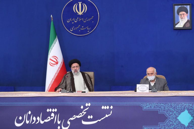نشست اقتصاددان‌ها با رئیس‌جمهور