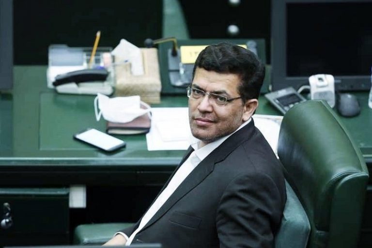 نماینده مجلس: کلیپ نمی‌سازیم اما درد مردم را فریاد خواهیم زد