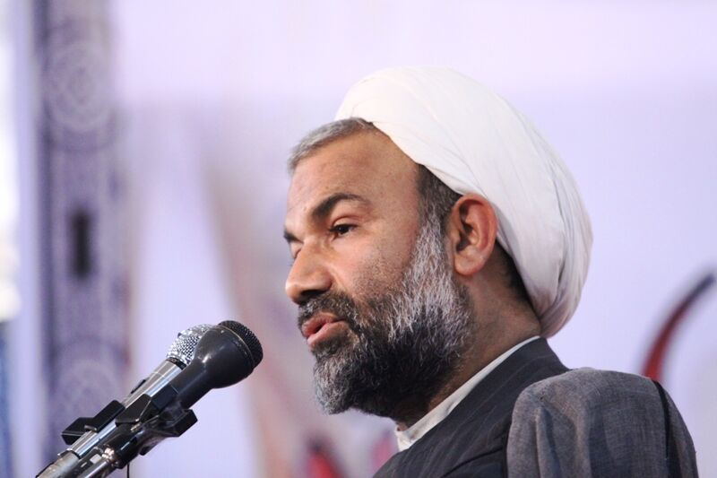 گلایه امام جمعه برازجان از بلاتکلیفی پست‌های کلیدی در دشتستان بوشهر