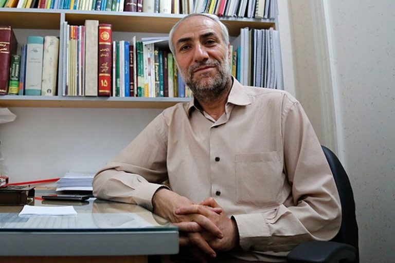 «با وجود ۱۶۶ نامه از امام علی، او را خداوند شمشیر معرفی کردیم نه خداوند قلم»