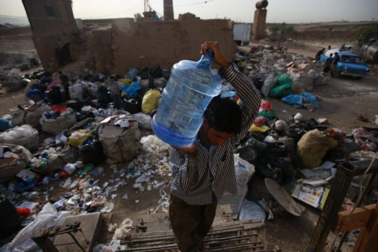 آبدزدیِ کارگاههای غیرمجاز تفکیک پسماند در کهریزک