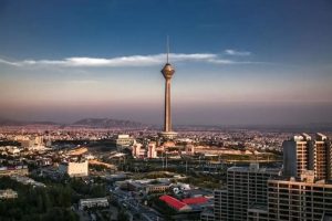 «تهران ام‌القرای جهان اسلام یا اَبَرشهر افسرده»