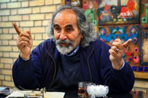 «رئیسی تعدادی جوان بی‌سواد را وزیر و وکیل کرده است»