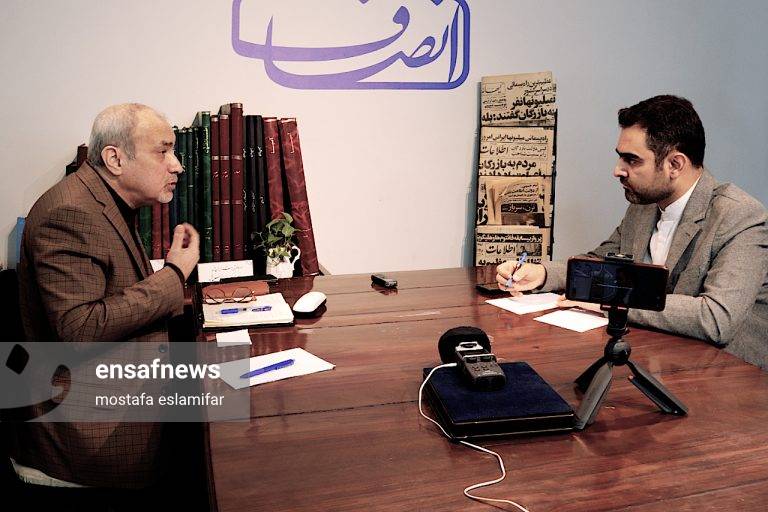مناظره | باقری: دعوت به بی حزبی کار دیکتاتورهاست/ ثابتی: اثر استوری صادق بوقی از همه احزاب بیشتر است