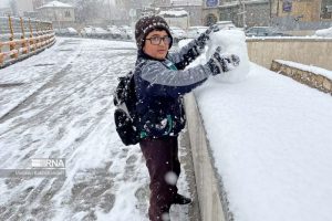 شاهکار آموزش و پرورش در روز برفی و‌ یخ‌بندان مشهد
