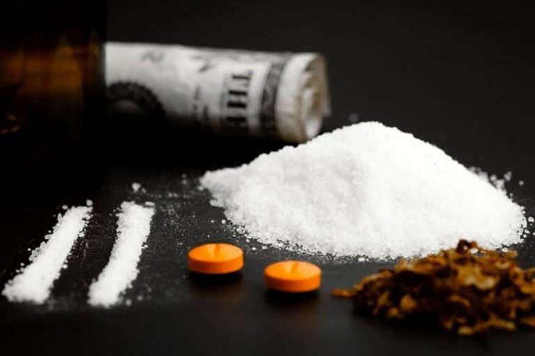 کشف ۴هزار کیلو مواد مخدر سنتی و صنعتی در قم