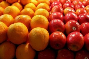 ۲۵۰ تن سیب و پرتقال شب عید زنجانی‌ها تامین شد