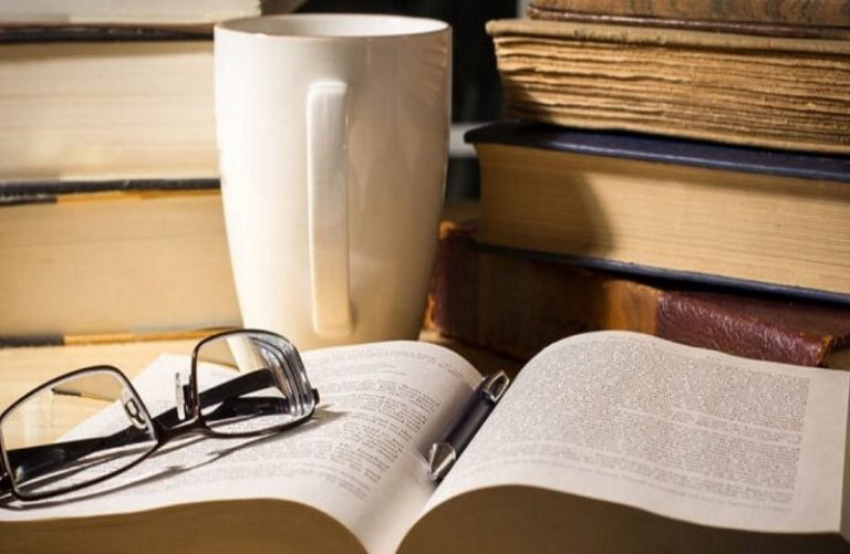 آیا کتابخوانی آدم را بهتر می‌کند؟