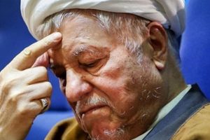 خاطرات هاشمی ۱۲ اسفند سال ۷۹ | راهمپیمایی حزب‌اللهی‌ها علیه سیاست‌های فرهنگی دولت