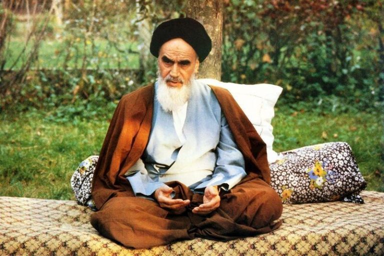 خاطرات هاشمی ۲۶ اسفند سال ۷۹ | چه کسانی مطالب فیلم زندگی امام را ناحق میدانستند؟