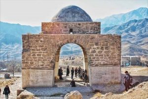 چهارطاقی نیاسر قربانی بی‌فرهنگی برخی از گردشگران