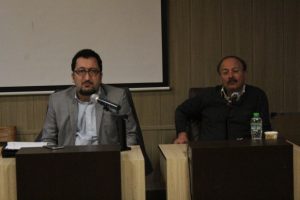 برای گفت‌وگو با اهل نظر گشوده باشیم