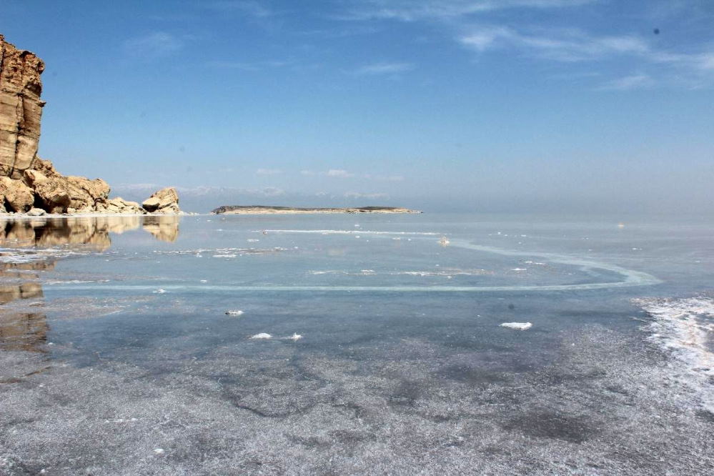 حال خوب دریاچه ارومیه توهم است!