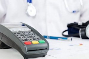 پزشک متخلف در تبریز ۸۰۰ میلیون ریال جریمه شد