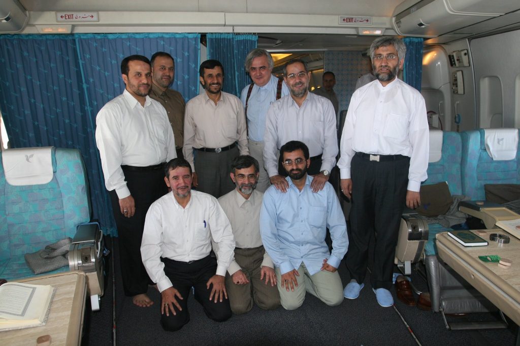 عکس قدیمی و دیده نشده از جلیلی و احمدی نژاد در هواپیما