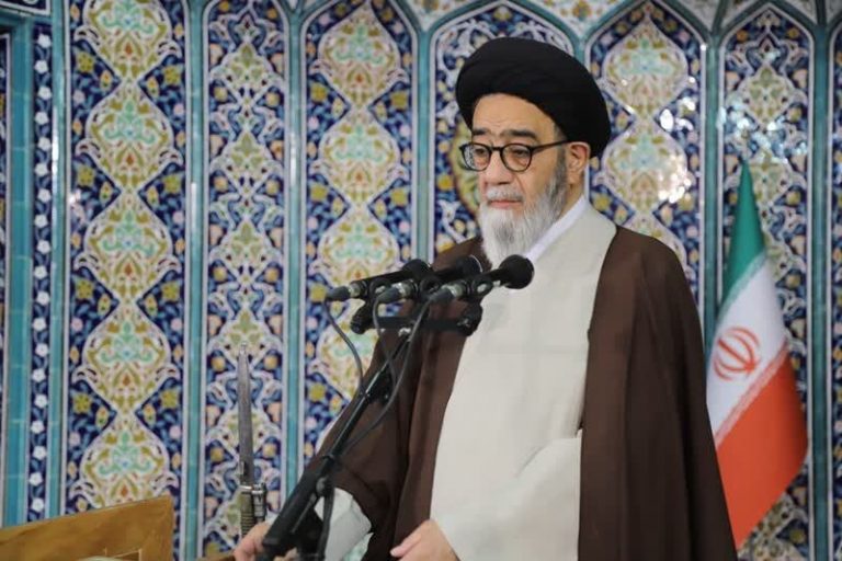 انتقاد امام جمعه‌ی تبریز از «کم‌کاری» بانک‌ها برای دادن وام ازدواج