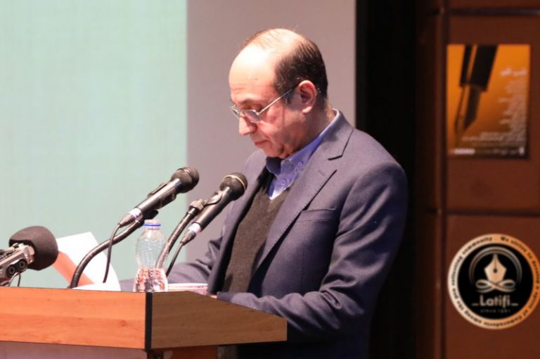 دست تقدیر یا سرانگشت تدبیر