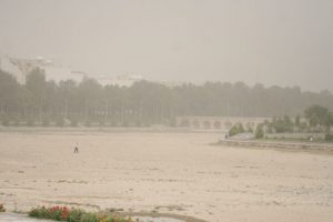 پای ریزگردها دوباره به اصفهان باز شد