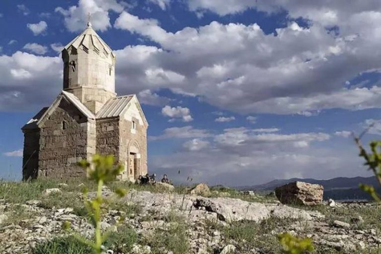 کلیسای زور زور ماکو بنایی با شهرت ملی و جهانی