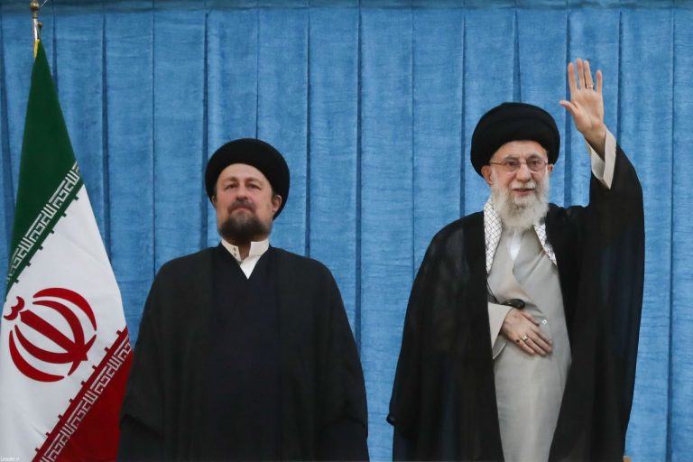 تاکید رهبری: انتخاب رئیس جمهوری برای پر کردن حفره‌های اقتصادی و فرهنگی [+صدا]