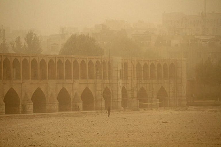 اصفهانی‌ها هوا ندارند