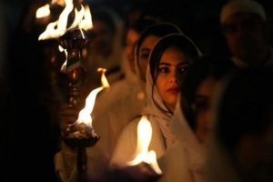 «زرتشتیان به حرمت محرم عروسی نمی‌گیرند»
