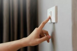 فقط یک لامپ را خاموش کنید!