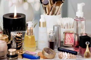 کدام محصولات آرایشی غیرمجاز هستند؟