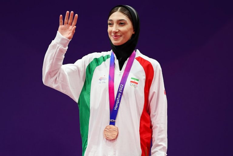 مبینا نعمت زاده