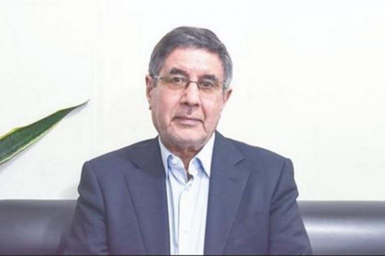 «دولت از انتخاب افراد سیاسیِ شعاری برای مدیریت رسانههای خود پرهیز کند»