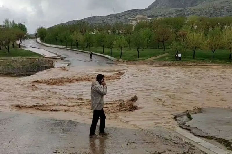 مسدود شدن راه ارتباطی ۵۵ روستای الیگودرز