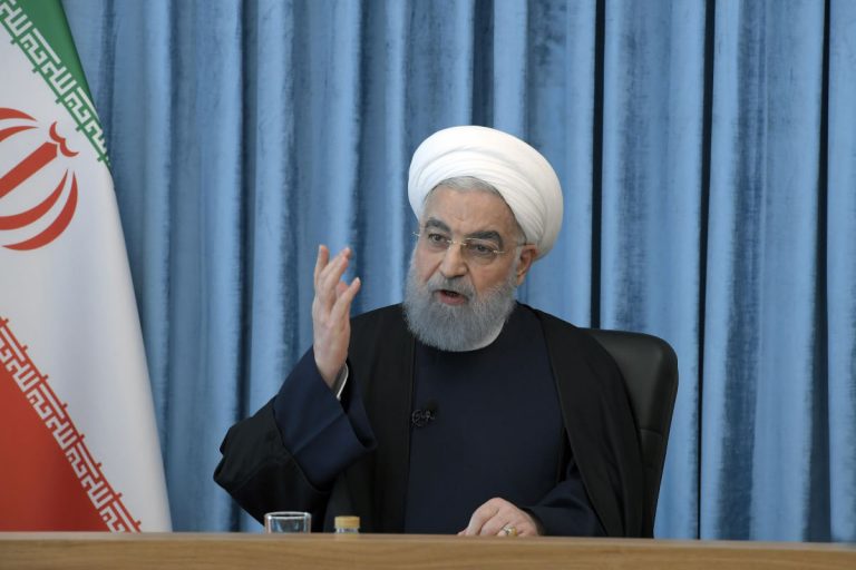 روحانی: راهحل دیگری جز گوش دادن به نظرات مردم نمیشناسم | بدون رفع تحریم و تعامل با دنیا مشکلات حل نمیشود