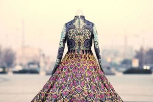 رونمایی از لباس «ایران دخت» در برج آزادی