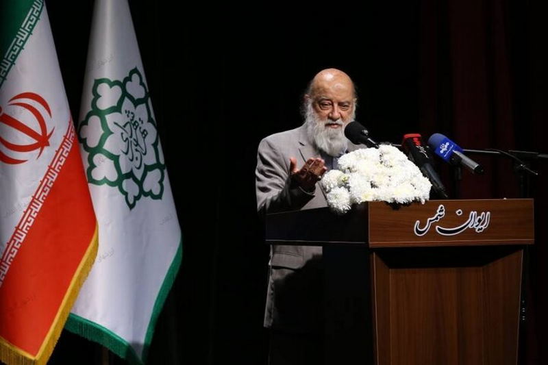 مهدی چمران: اتوبوس‌های برقی در راه تهران هستند