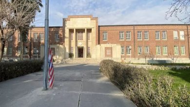 گشت و گذاری در بخشهای آزاد سفارت امریکا در تهران