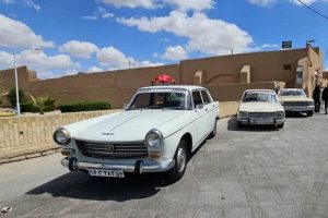 راه‌اندازی تاکسی گردشگری نوستالژی در بافت تاریخی یزد